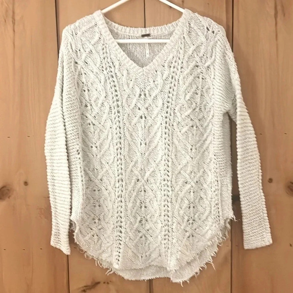Free People Cross My Heart Raw Hem V Neck Sweater Off White Boho Women’s XS - Picture 1 of 4